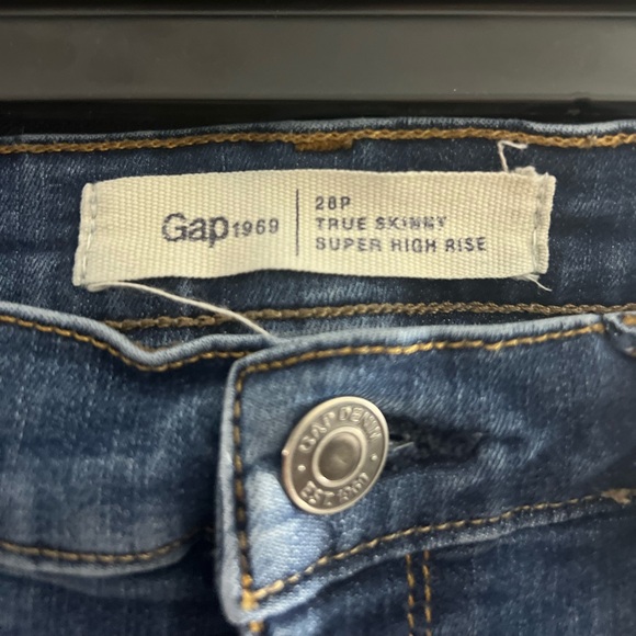 Gap skinny jeans - Picture 2 of 4
